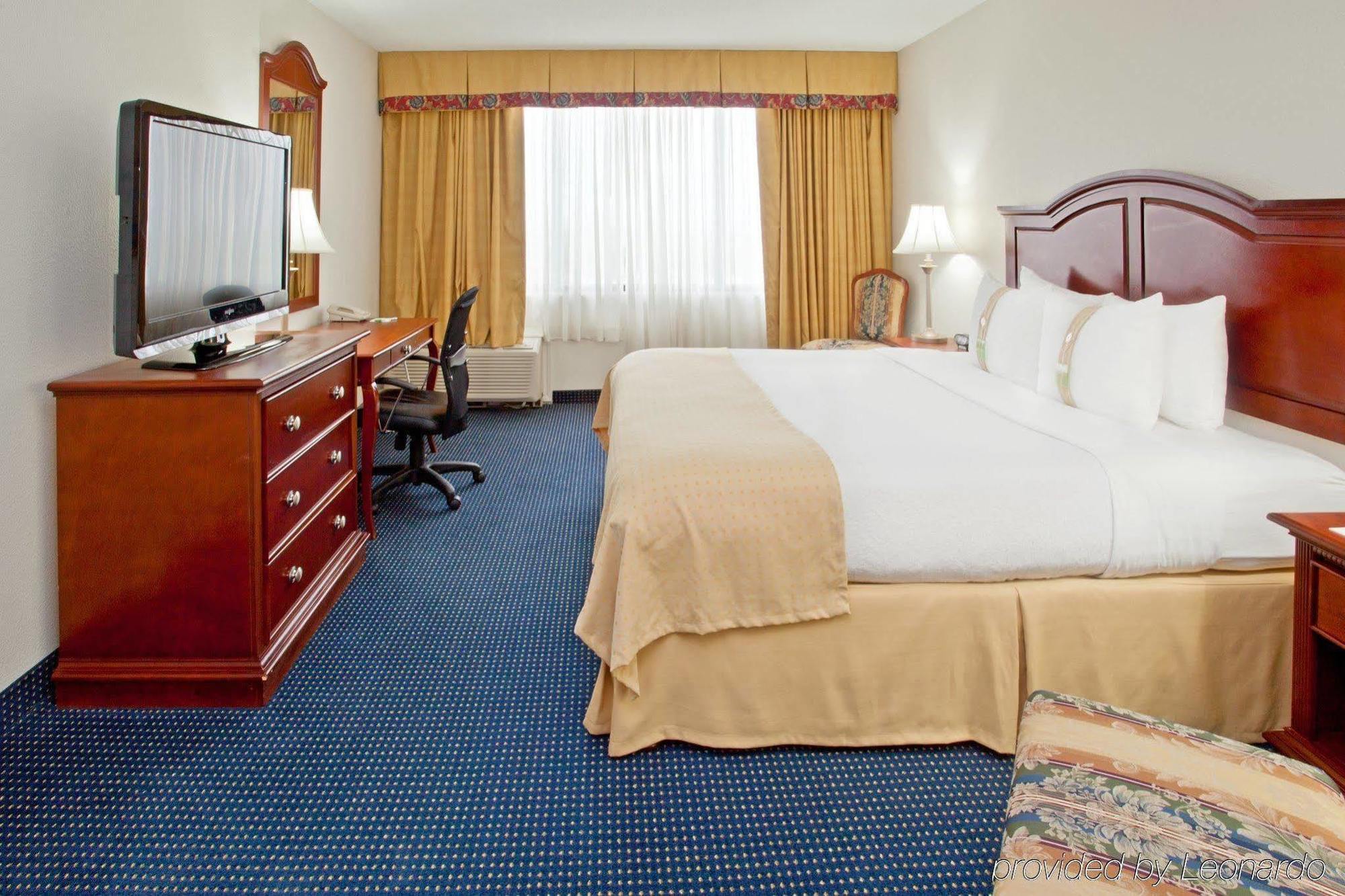 Wyndham Houston Hobby Airport Hotel South Houston Room photo