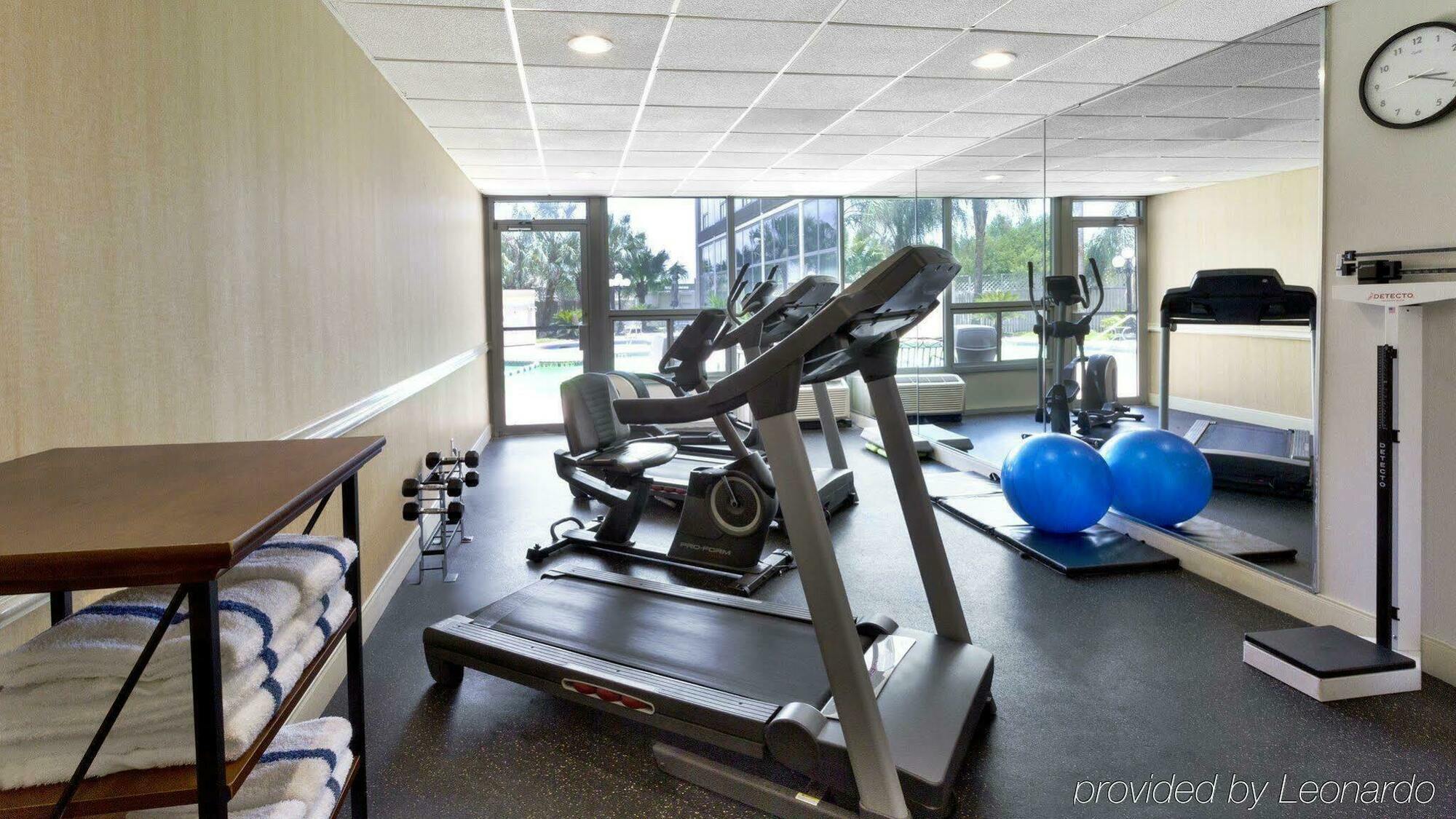 Wyndham Houston Hobby Airport Hotel South Houston Exterior photo